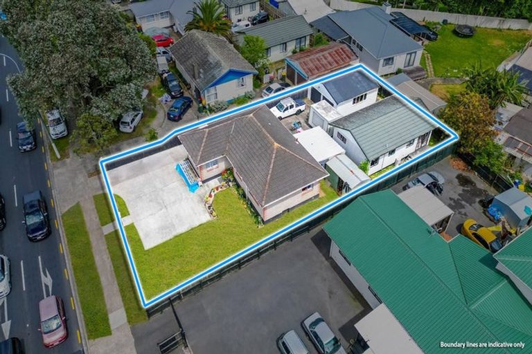 Photo of property in 471 Massey Road, Mangere East, Auckland, 2024