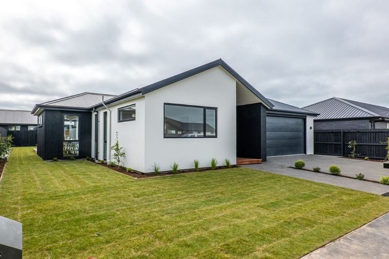 Photo of property in 4 Brooklands Street, Burwood, Christchurch, 8083