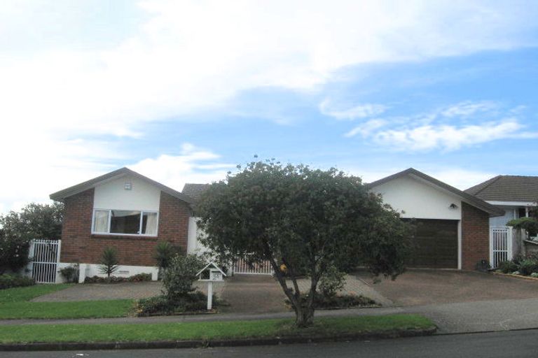 Photo of property in 2a Veagh Place, Highland Park, Auckland, 2010