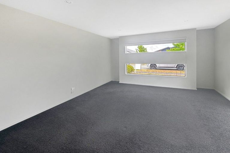 Photo of property in 8 Urihia Street, Marshland, Christchurch, 8083