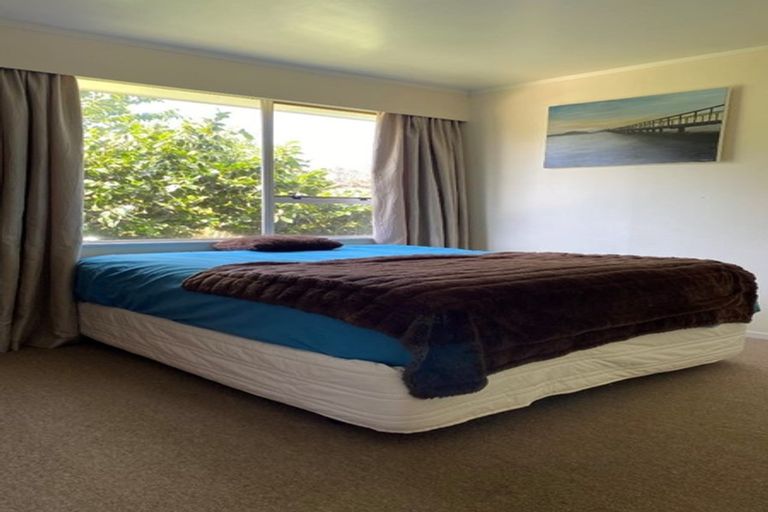 Photo of property in 42a Hicks Close, Whitby, Porirua, 5024