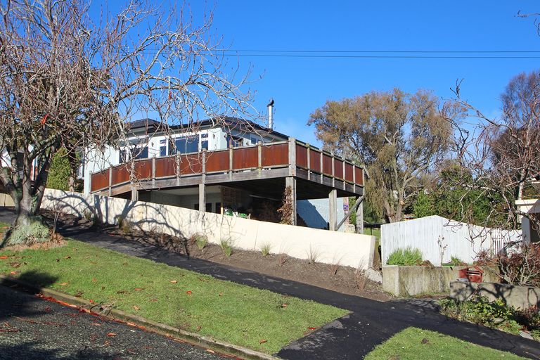 Photo of property in 3 Tamar Street, South Hill, Oamaru, 9400