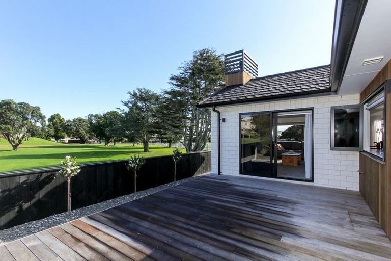 Photo of property in 6 Francis Douglas Drive, Westown, New Plymouth, 4310