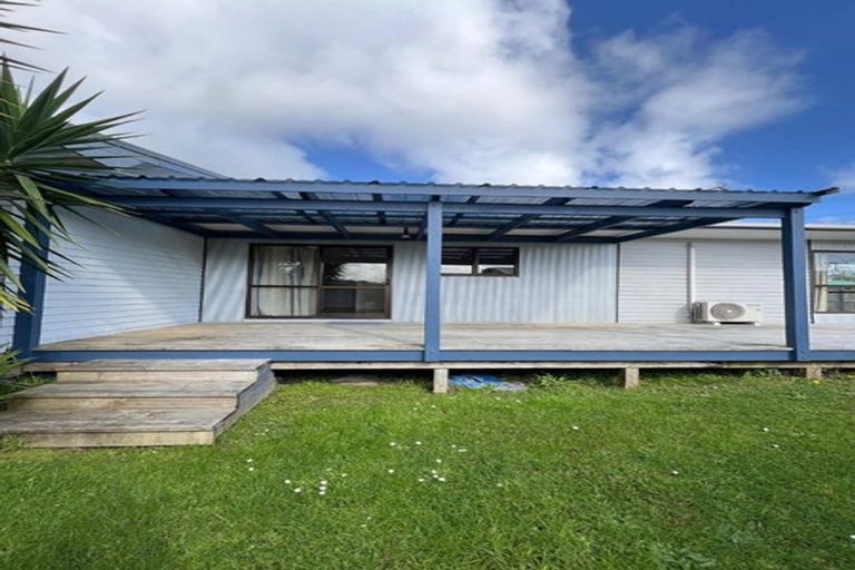 Photo of property in 130a Awaroa Road, Helensville, 0800