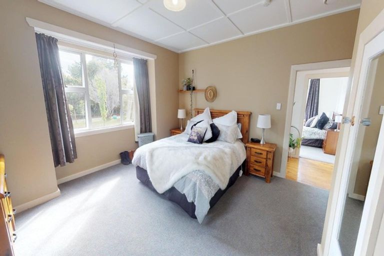 Photo of property in 2079 Kimbolton Road, Kiwitea, Feilding, 4777