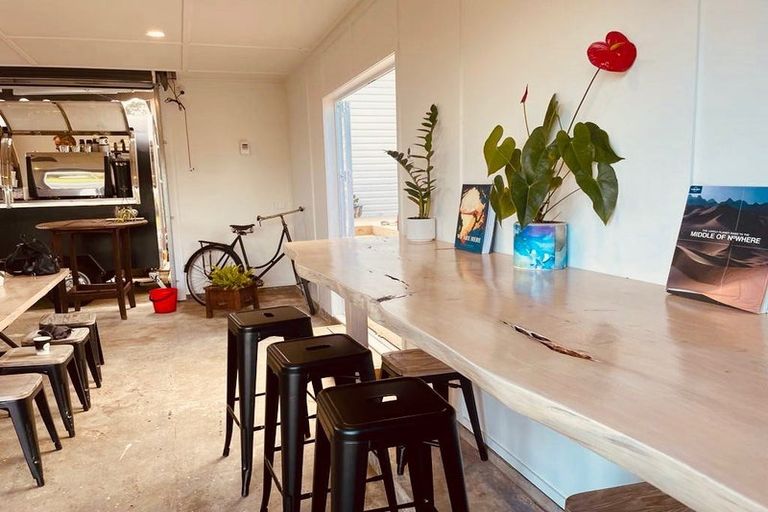 Photo of property in 10 Kawakawa-orere Road, Kawakawa Bay, Papakura, 2585