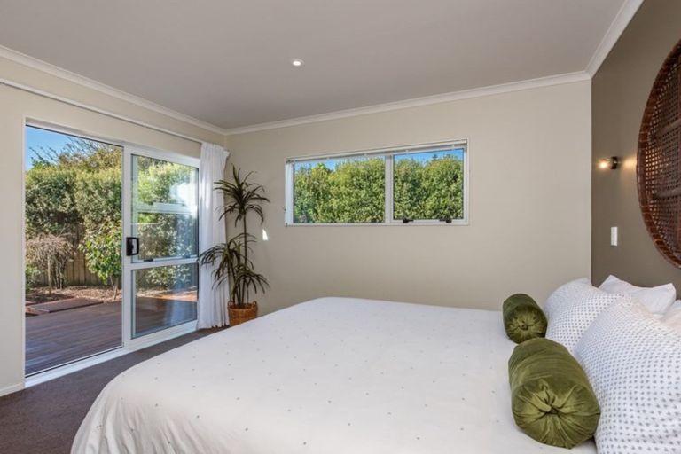 Photo of property in 10 Sue Avenue, Otaki, 5512