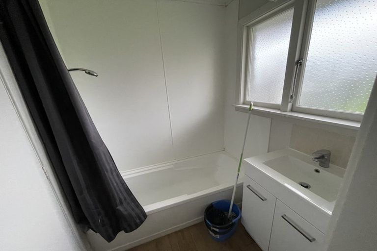 Photo of property in 10a Epsom Road, Sockburn, Christchurch, 8042