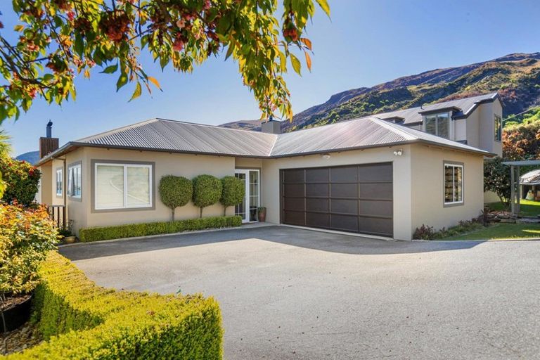 Photo of property in 7 Yewlett Crescent, Frankton, Queenstown, 9300