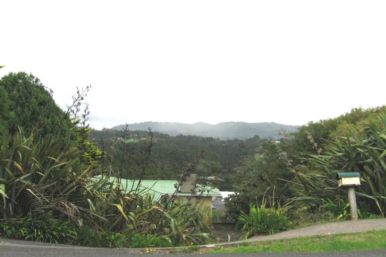 Photo of property in 21 Phillip Avenue, Glen Eden, Auckland, 0602
