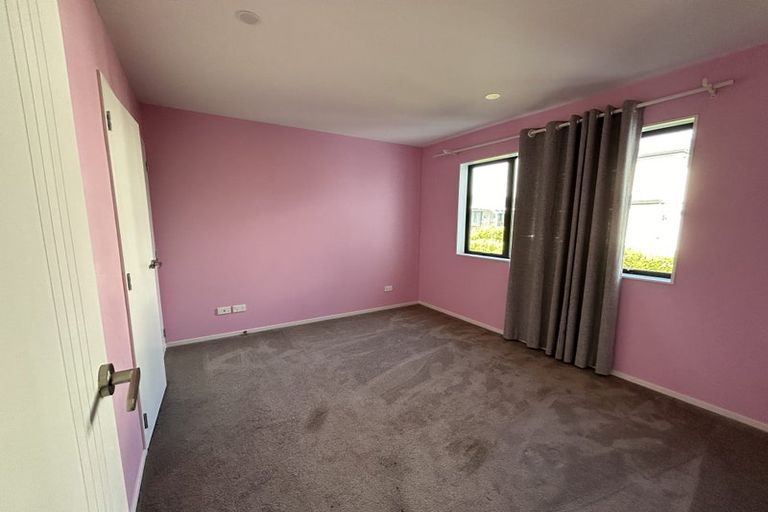 Photo of property in 9 St Claire Road, Silverdale, 0932