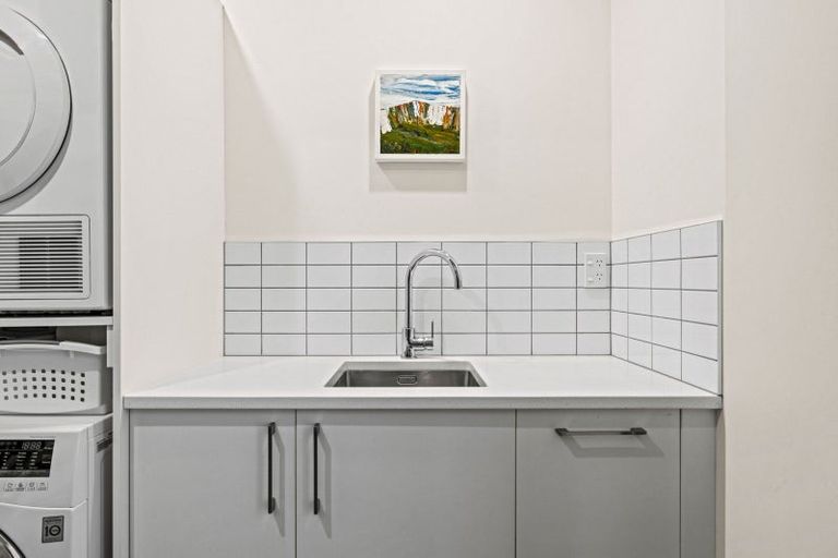 Photo of property in 21 Muritai Terrace, Mount Pleasant, Christchurch, 8081