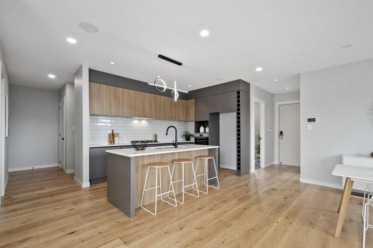 Photo of property in 17 Minerva Avenue, Helensville, 0800