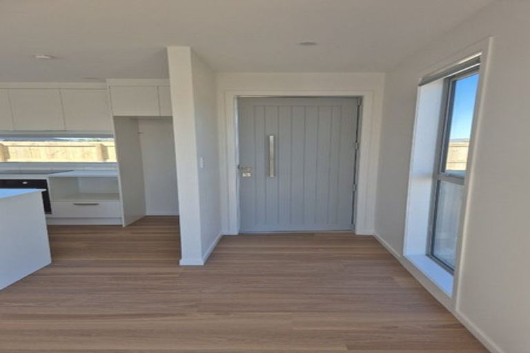 Photo of property in 25 Allan Avenue, Lytton West, 4071