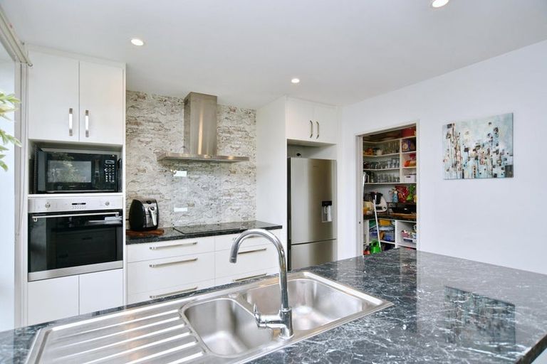 Photo of property in 27 Westpark Boulevard, Rangiora, 7400