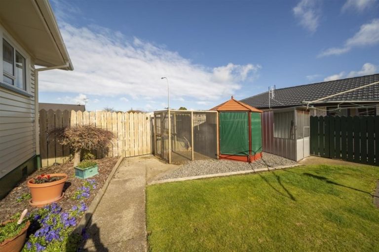 Photo of property in 187 Waihi Road, Hawera, 4610