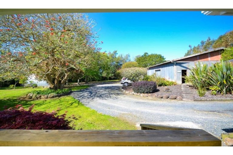 Photo of property in 66 Wiroa Road, Kerikeri, 0293