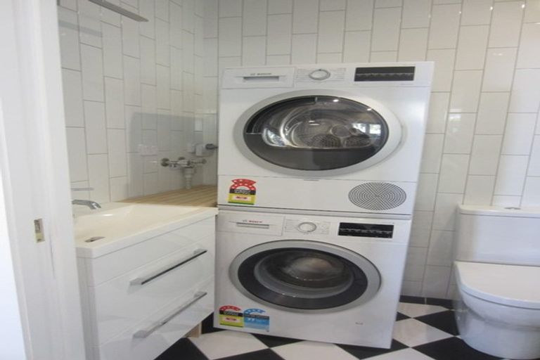 Photo of property in 2/139 Wadestown Road, Wadestown, Wellington, 6012