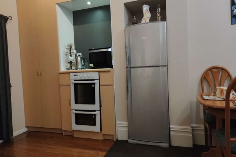 Photo of property in 296 Barbadoes Street, Christchurch Central, Christchurch, 8011