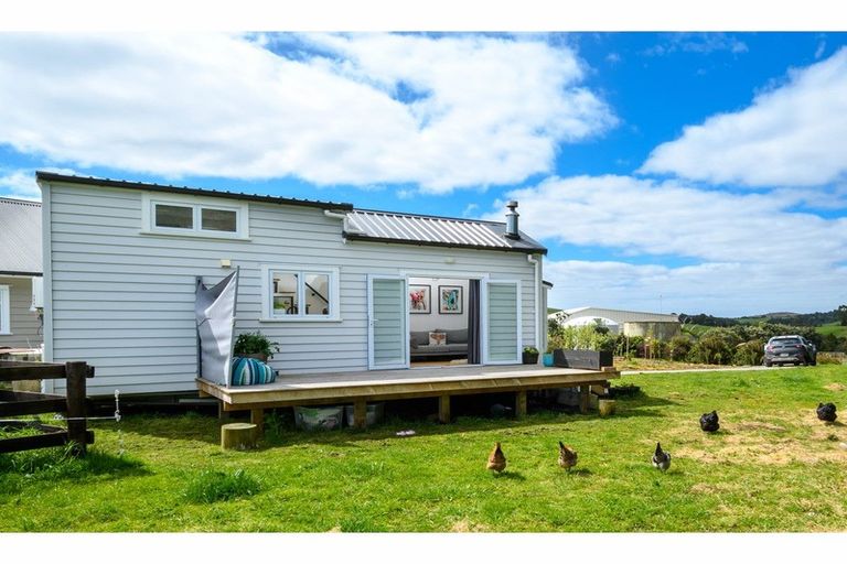 Photo of property in 361c Muriwai Valley Road, Muriwai, 0881