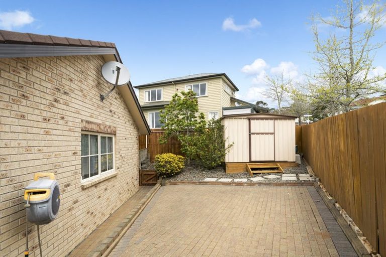 Photo of property in 14 Pittville Place, Henderson, Auckland, 0612