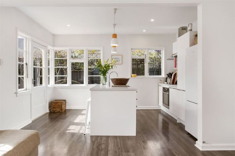 Photo of property in 52 Paparoa Street, Papanui, Christchurch, 8053