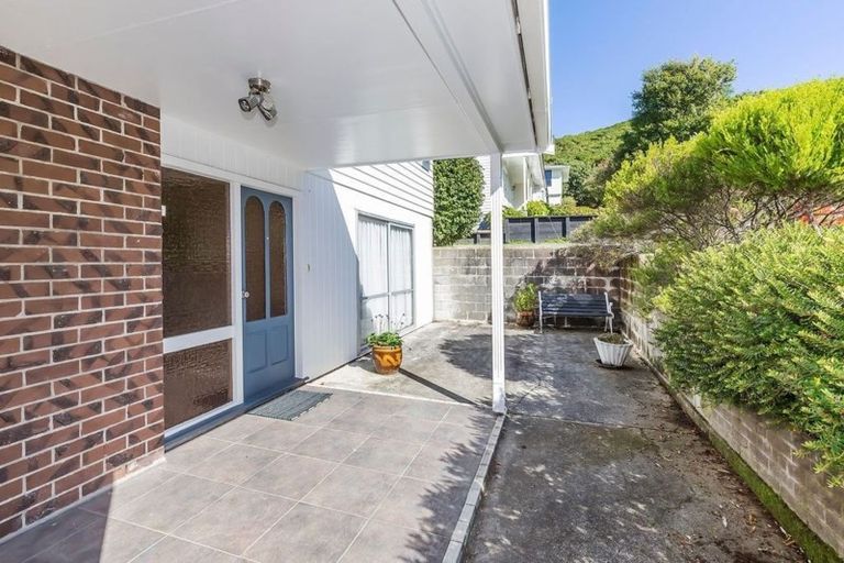 Photo of property in 7 Brasenose Place, Tawa, Wellington, 5028