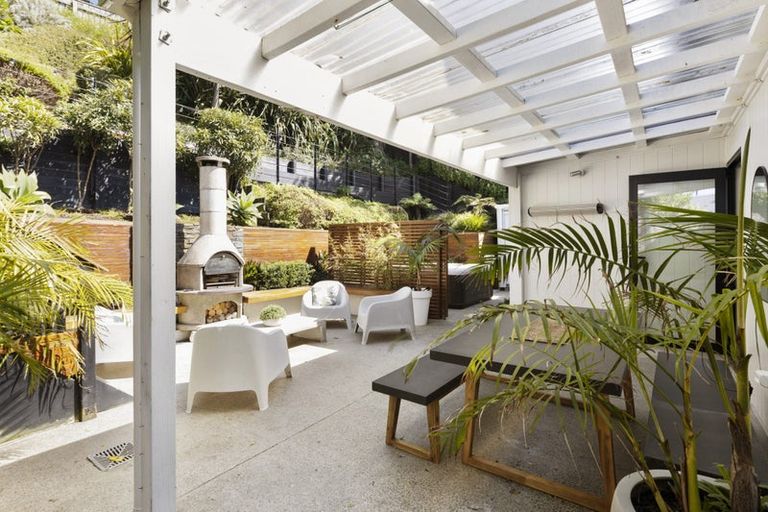 Photo of property in 30 Milne Terrace, Island Bay, Wellington, 6023