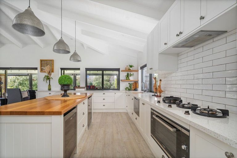 Photo of property in 32 Julian Road, Onemana, Whangamata, 3691