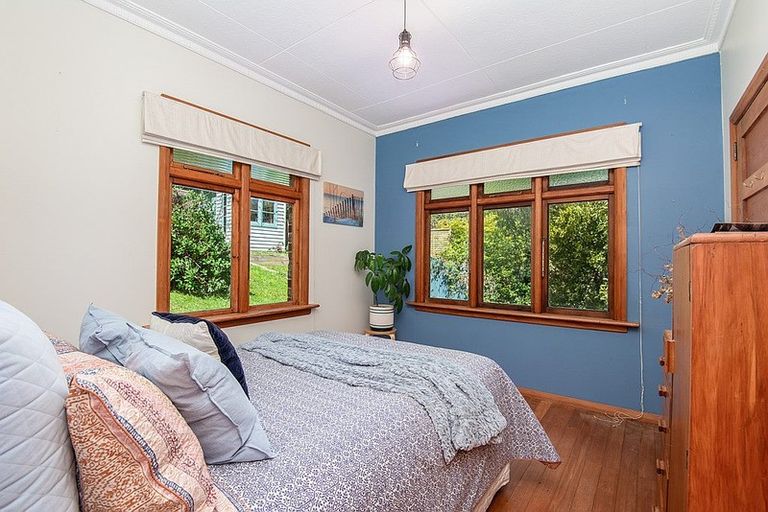 Photo of property in 30 Wharfdale Street, Macandrew Bay, Dunedin, 9014