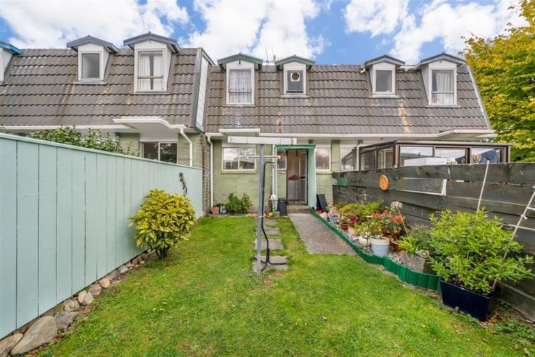 Photo of property in 7/2 Ararino Street, Trentham, Upper Hutt, 5018