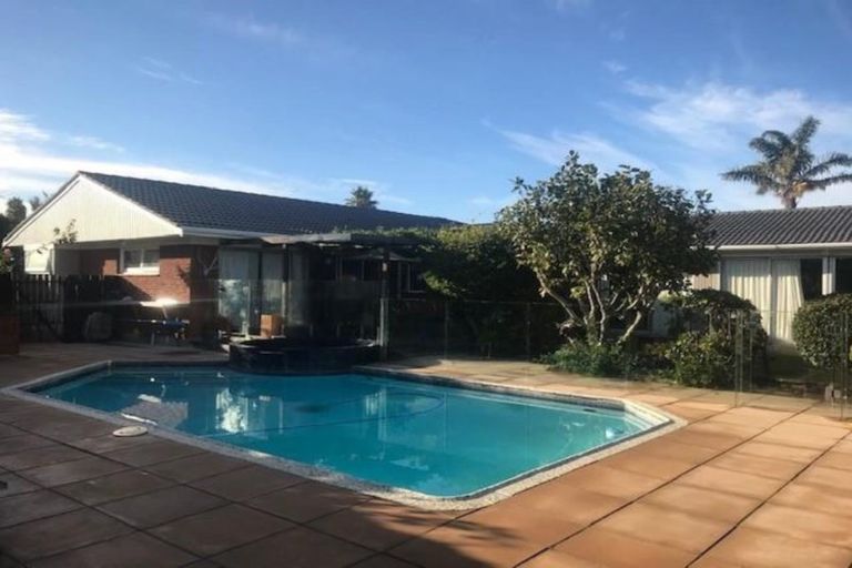 Photo of property in 10 Roadley Avenue, Sunnyhills, Auckland, 2010