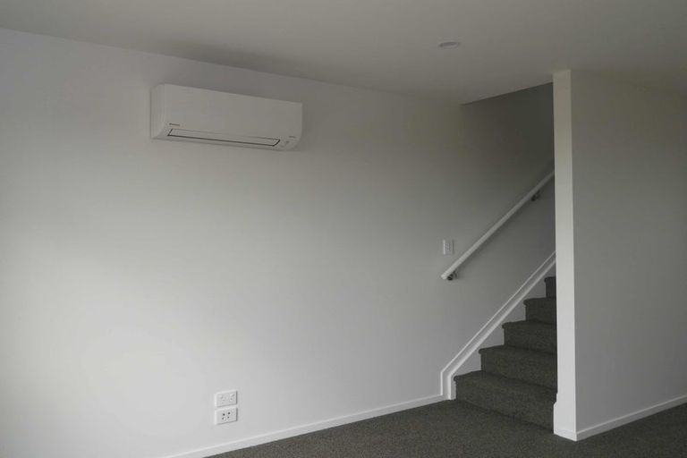 Photo of property in 2/504 Don Buck Road, Massey, Auckland, 0614