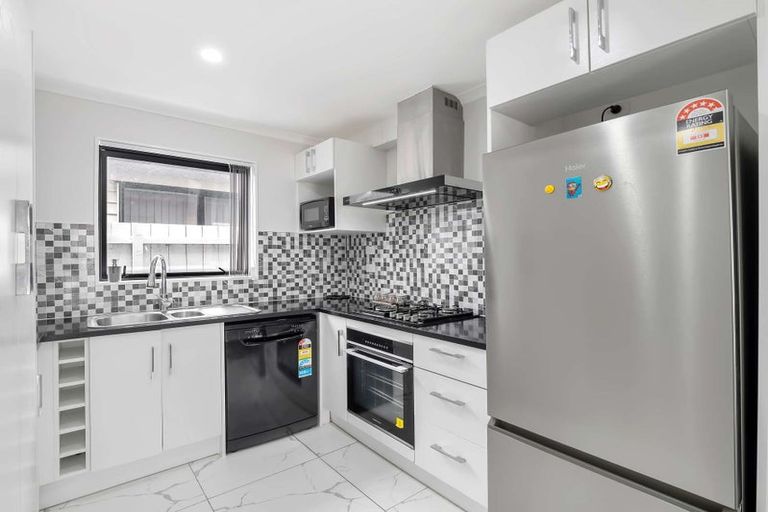 Photo of property in 16 Bliss Court, Takanini, 2110