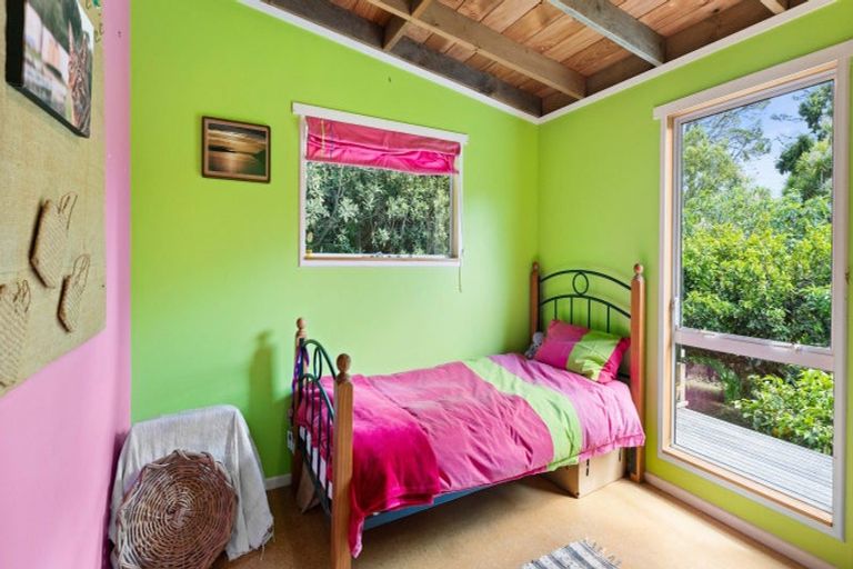 Photo of property in 2447 Port Waikato-waikaretu Road, Waikaretu, Tuakau, 2695