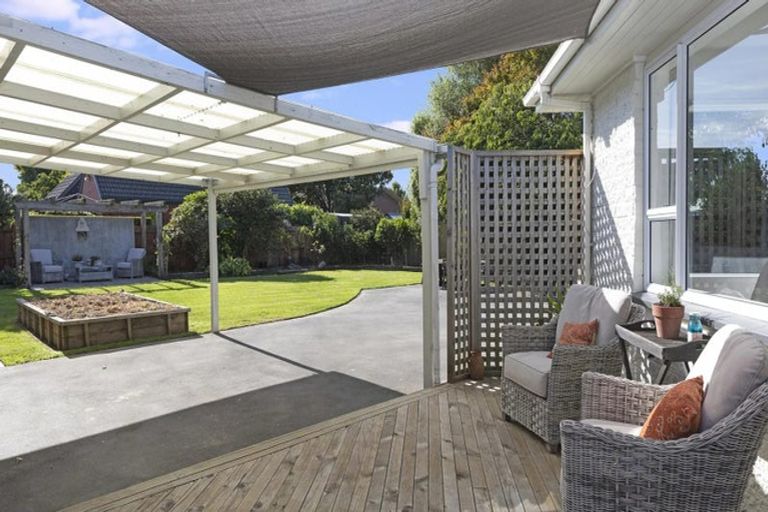 Photo of property in 76 Isleworth Road, Bishopdale, Christchurch, 8053