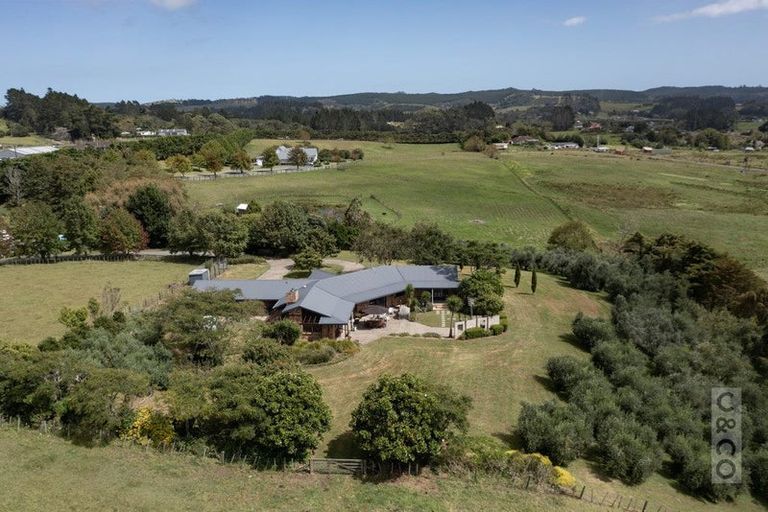 Photo of property in 1226 State Highway 16, Waimauku, 0883