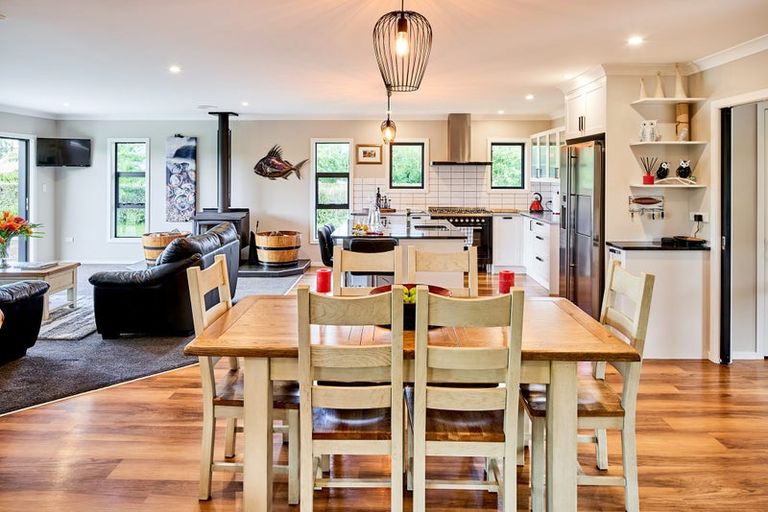 Photo of property in 162 Kuratawhiti Street, Woodside, Greytown, 5794