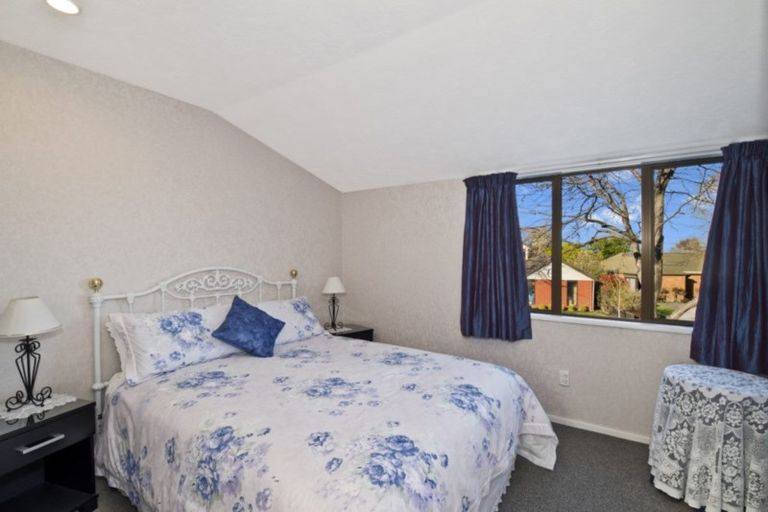 Photo of property in 11 Kedleston Drive, Avonhead, Christchurch, 8042