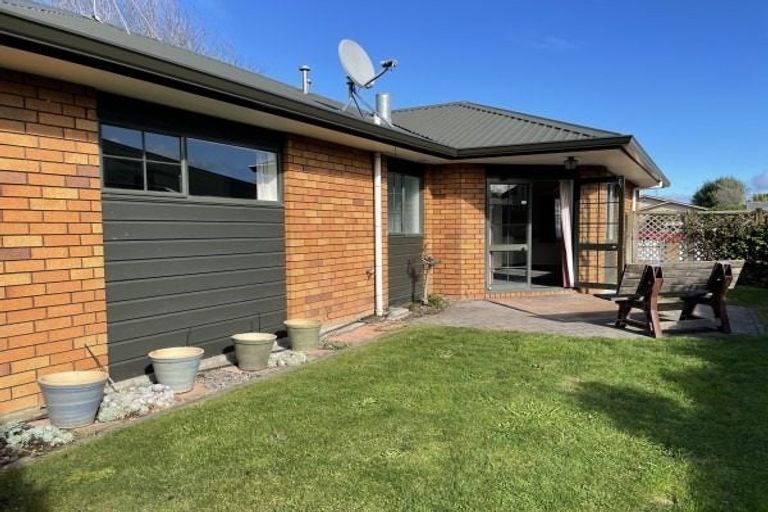 Photo of property in 49 Lyndhurst Street, Takaro, Palmerston North, 4412