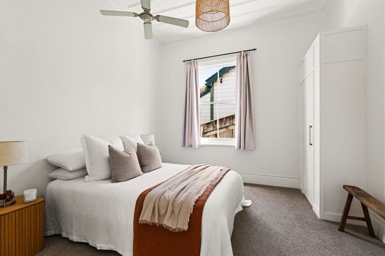 Photo of property in 79 Milton Road, Bluff Hill, Napier, 4110