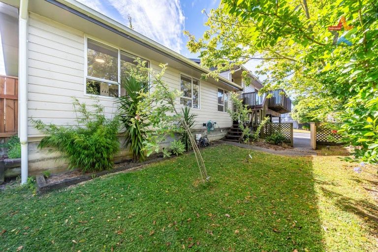 Photo of property in 172 Holborn Drive, Stokes Valley, Lower Hutt, 5019
