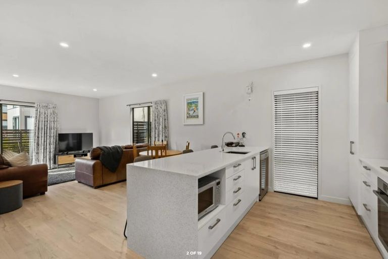 Photo of property in 33 Mulholland Drive, Jacks Point, 9371