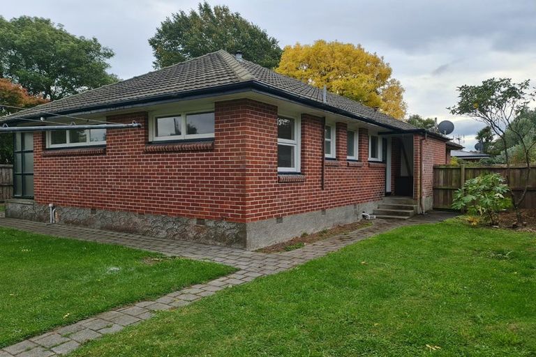 Photo of property in 1/98 Hinau Street, Riccarton, Christchurch, 8041