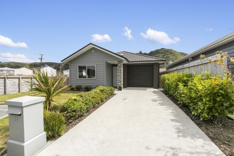 Photo of property in 14 Reubens Farm Lane, Taita, Lower Hutt, 5011