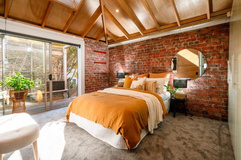 Photo of property in 1b Manley Terrace, Newtown, Wellington, 6021