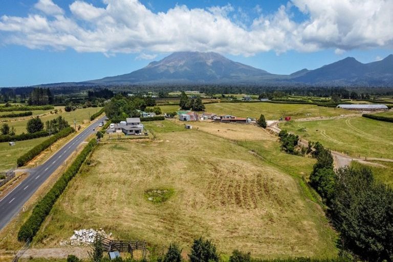 Photo of property in 1988 Egmont Road, Kaimiro, Inglewood, 4386