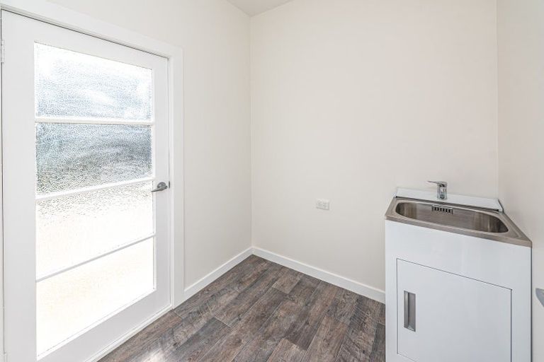 Photo of property in 16 Duigan Street, Gonville, Whanganui, 4501