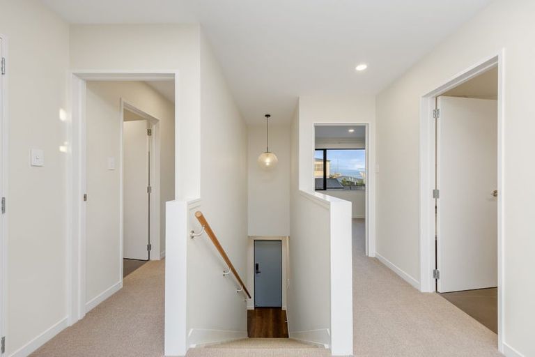 Photo of property in 6 Alexander French Close, Silverdale, 0932
