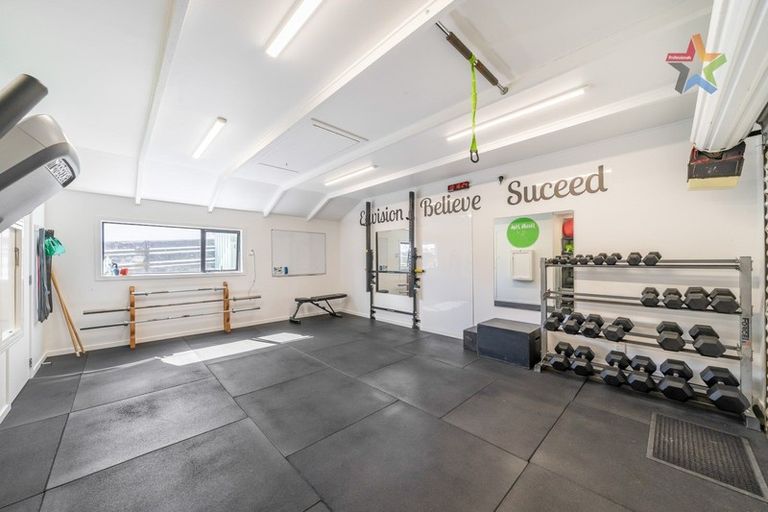 Photo of property in 21 Jasmine Grove, Maungaraki, Lower Hutt, 5010